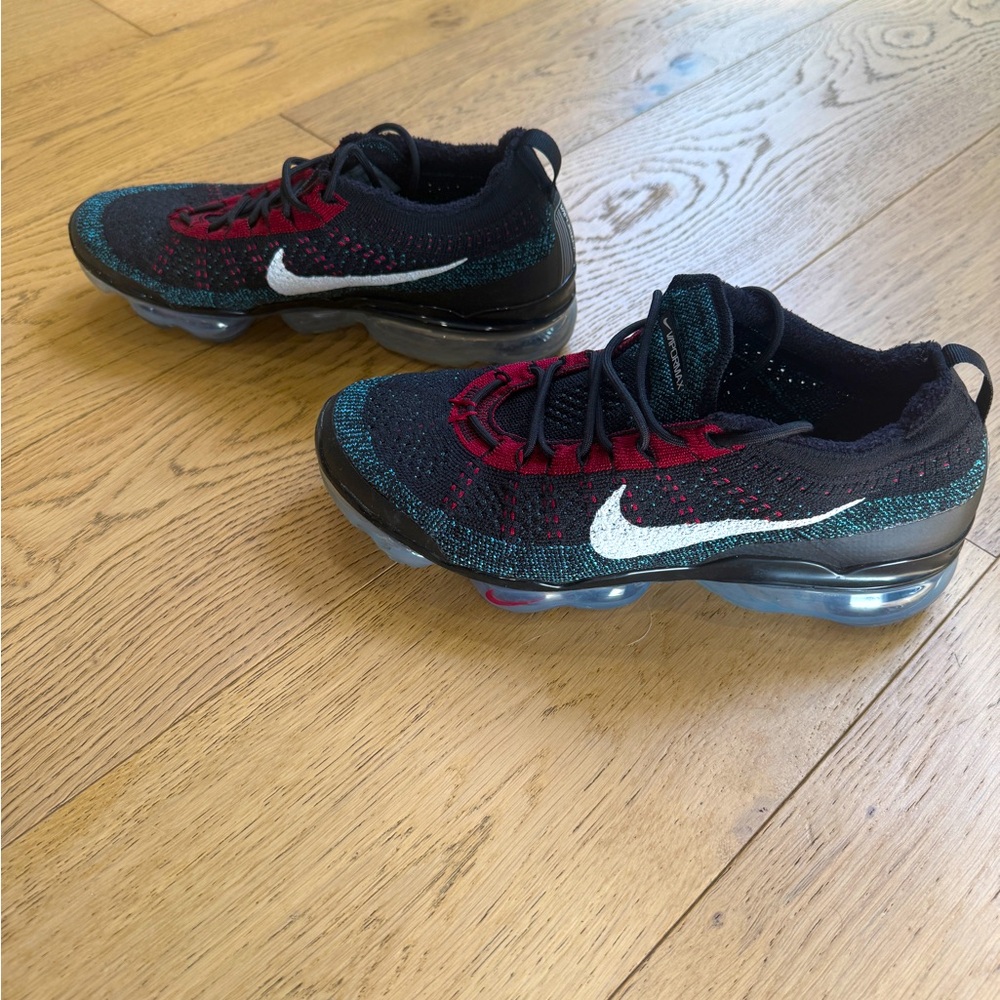 Like New VaporMax Pros - Size 9 Mens